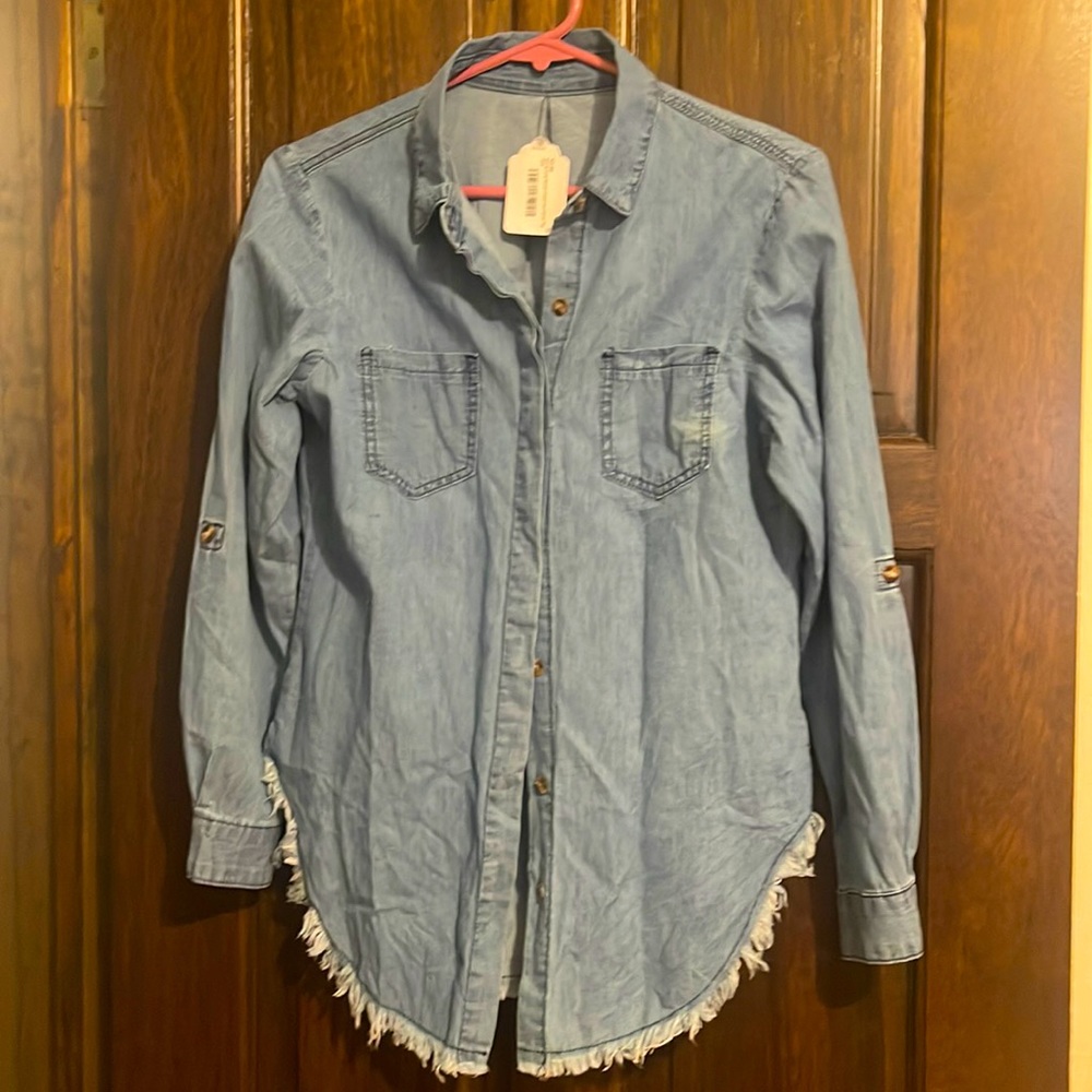 Denim roll up sleeve, frayed hem top - size S